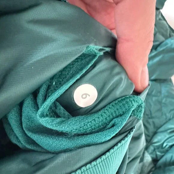Lululemon Goose Down For a Run Quilted Puffer Pullover Forage Teal Size 6 Active - Picture 7 of 16